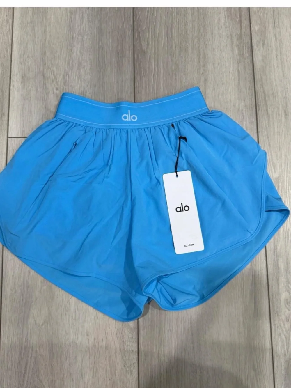ALO Yoga Women’s Match Point Short in Azure Blue. — Size XS